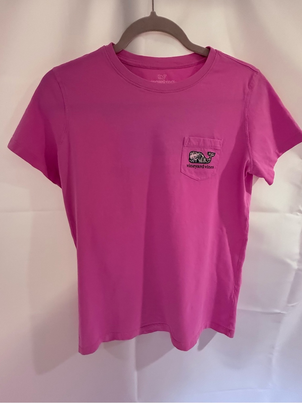Vineyard Vines Pink Floral Orchid Whale Pocket Tee Shirt Small